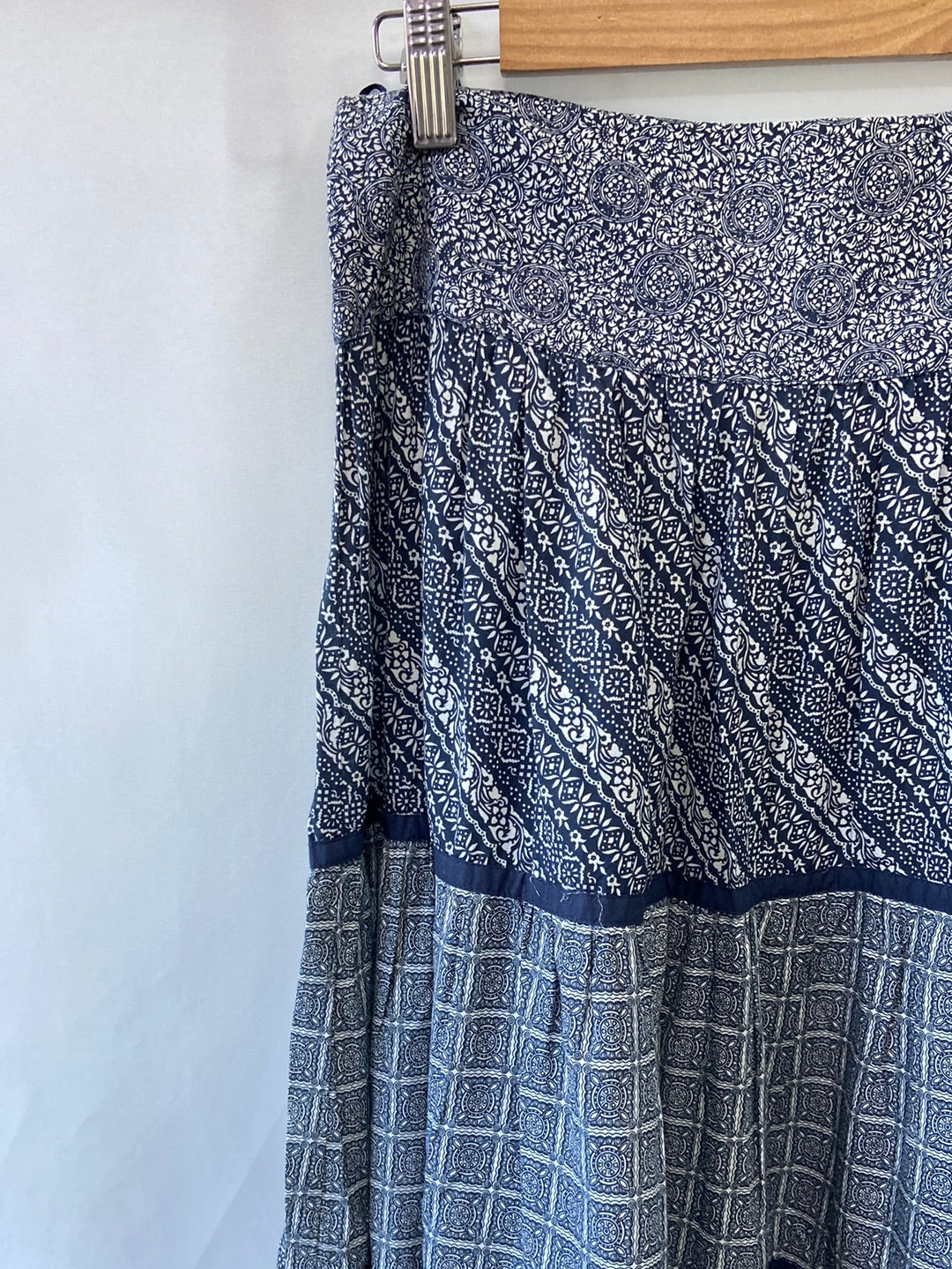 MANGO.Falda larga volantes T.36