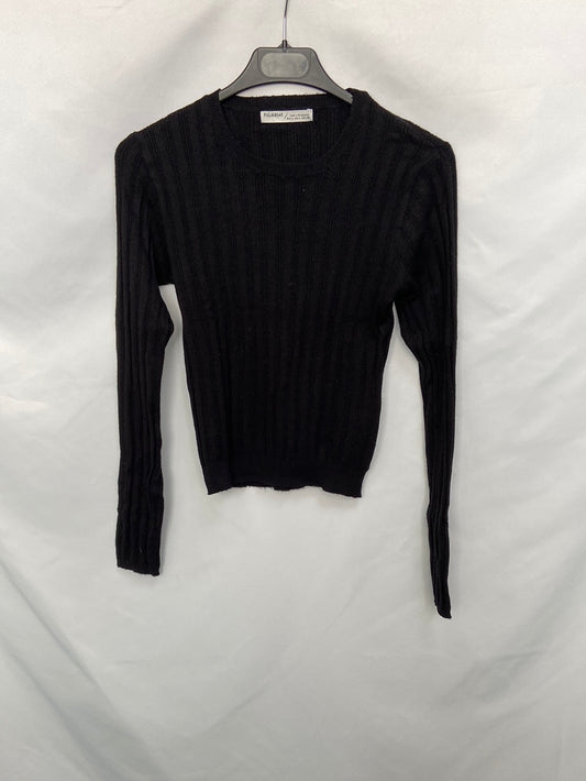 PULL&BEAR.Jersey cortito canalé negros T.L