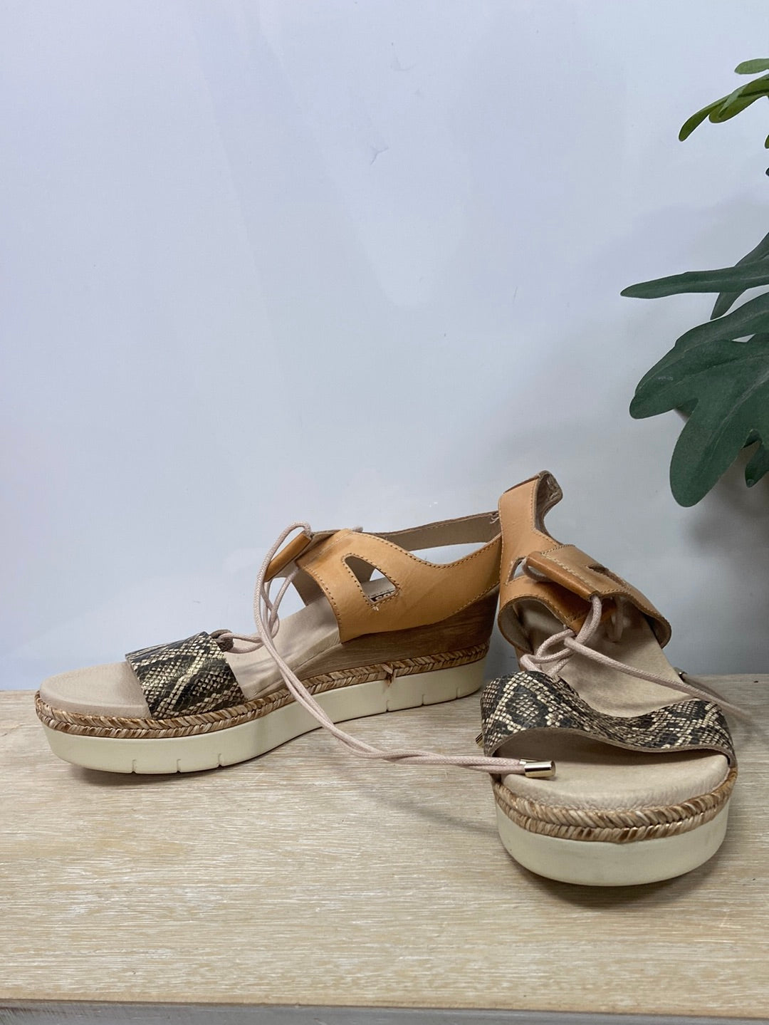 PIKOLINOS.Sandalias cuerdas T.37