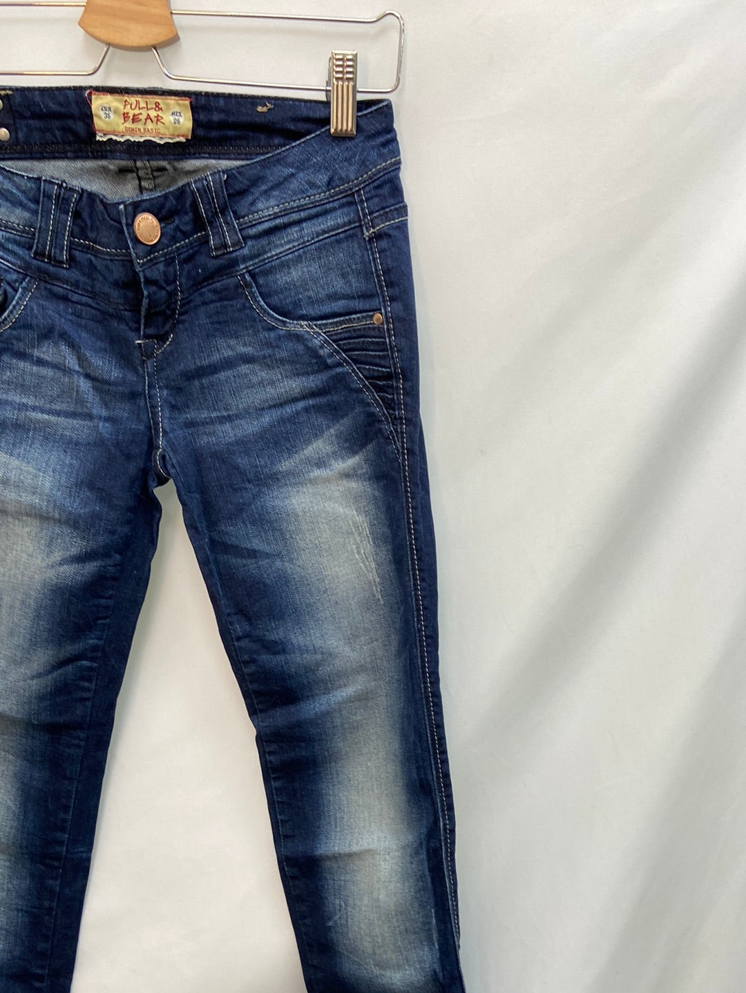 PULL&amp;BEAR. Washed effect jeans S.36