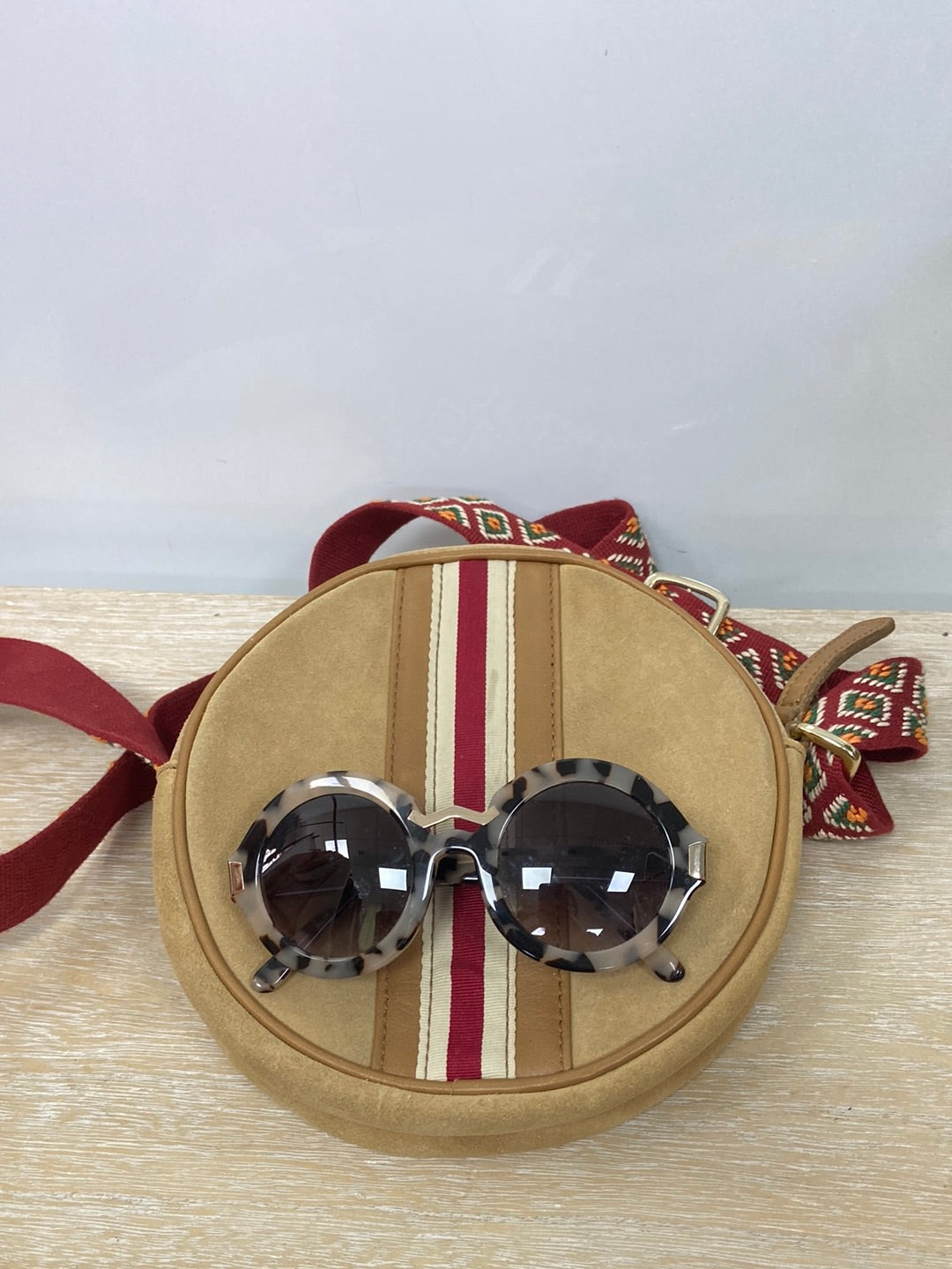 OTRAS. Bolso redondo (Tara)