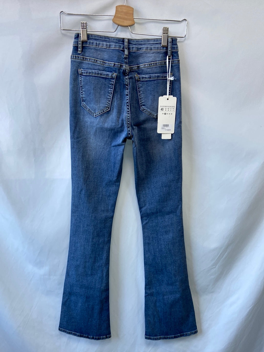 MITI BACI.Vaqueros camapana elásticos T.36 (XS/S)