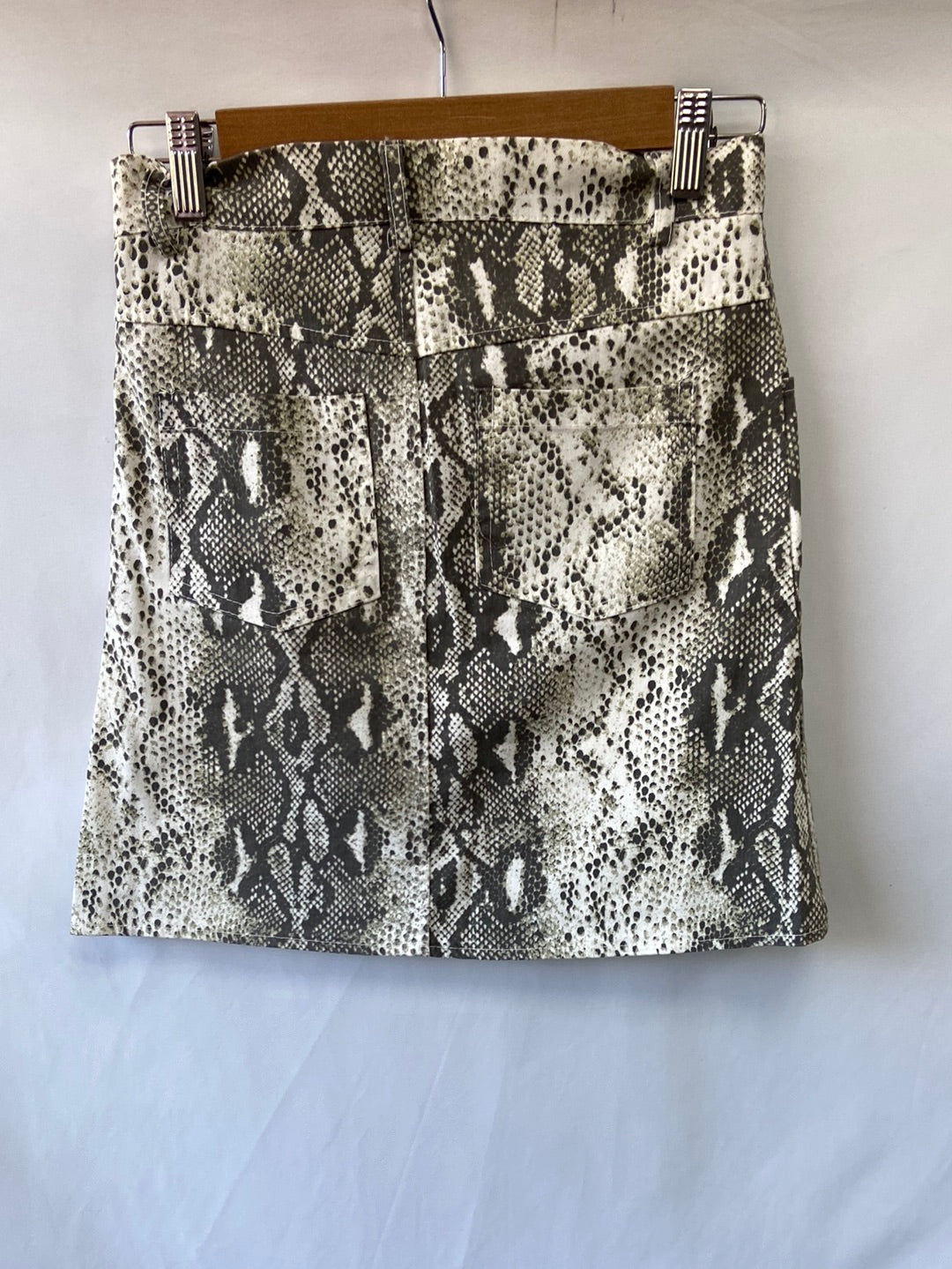 OTHERS. Animal print Ts skirt