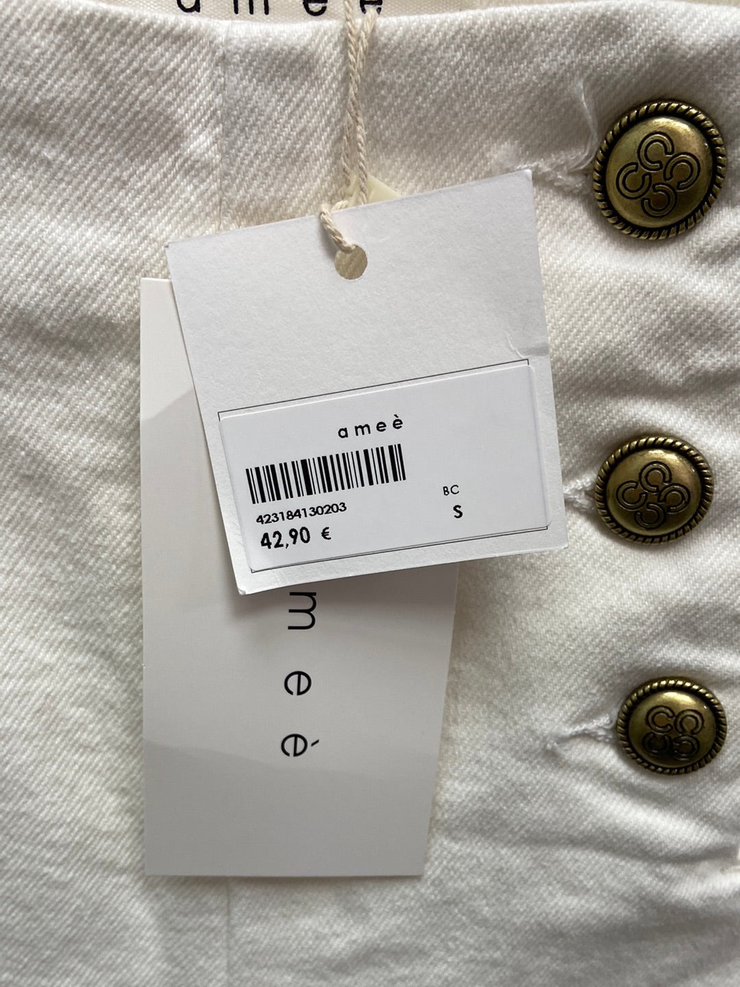 AMEÉ.Pantalones blancos rectos tobilleros T.s