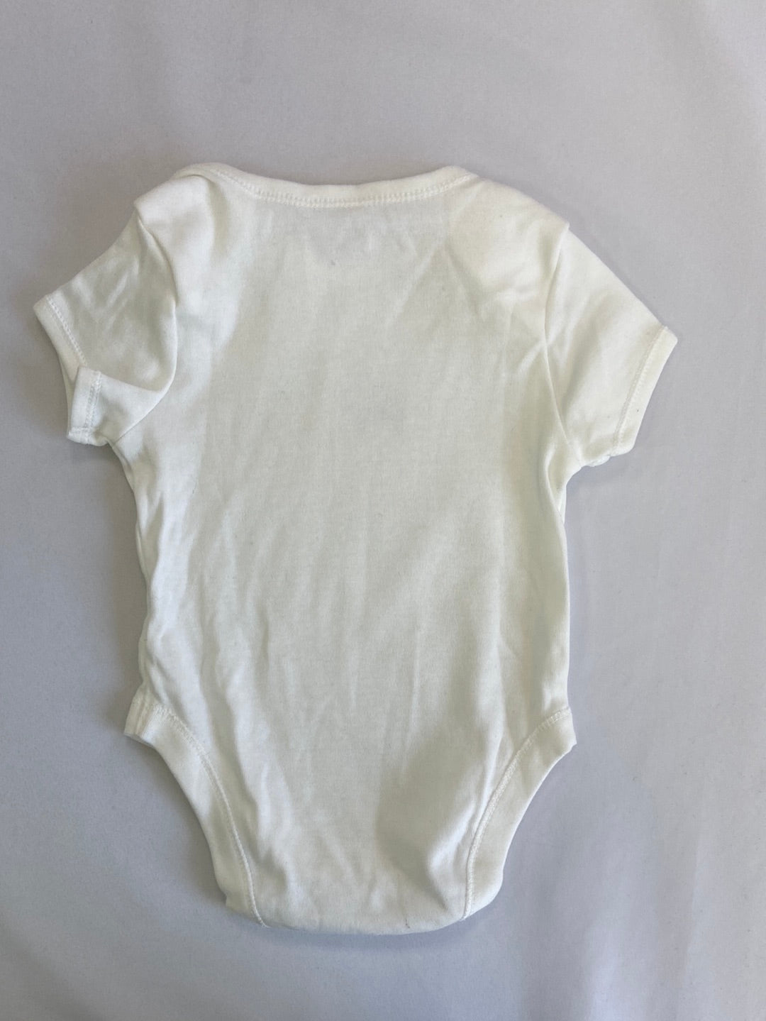 OTHERS. White giraffe elephant bodysuit, size 3m