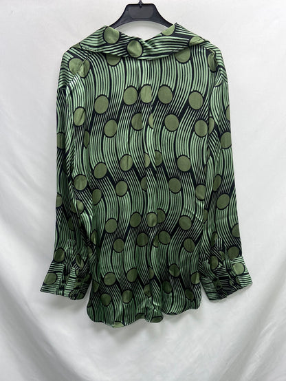 ZARA.Blusa verde fluida T.L