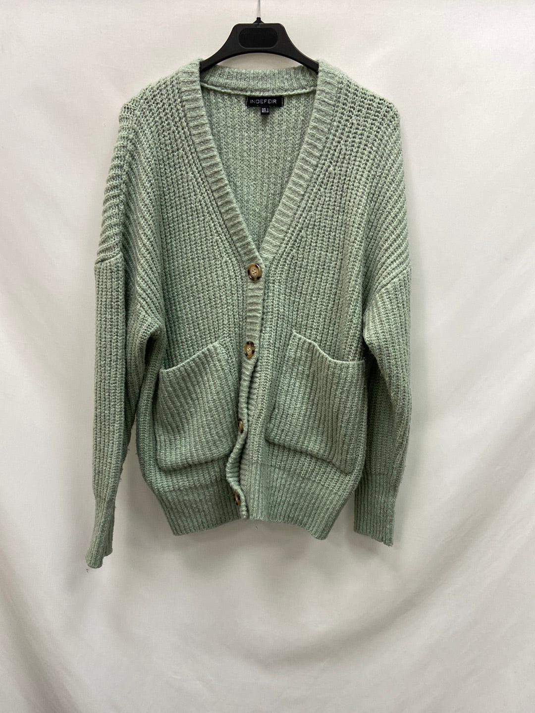 INDEFEIR.Green buttoned cardigan TL