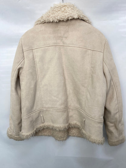 ZARA.Biker beige borrego T.XL (Tara)