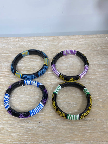 OTRAS.Pack de 4 pulseras