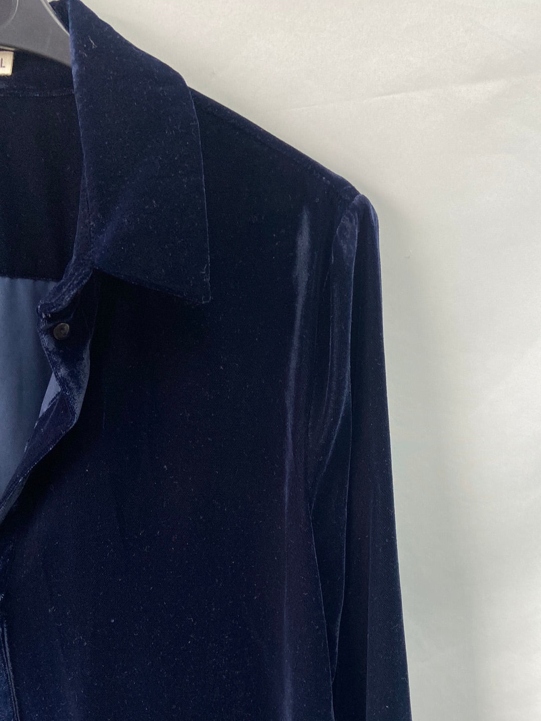 NÍCOLI.Camisa azul terciopelo T.L