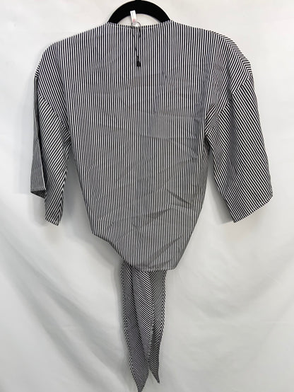 WANNA THIS. Striped knotted blouse Ts