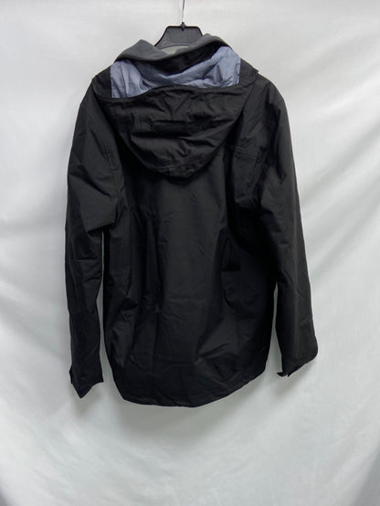 DECATHLON. Abrigo negro nieve T.s