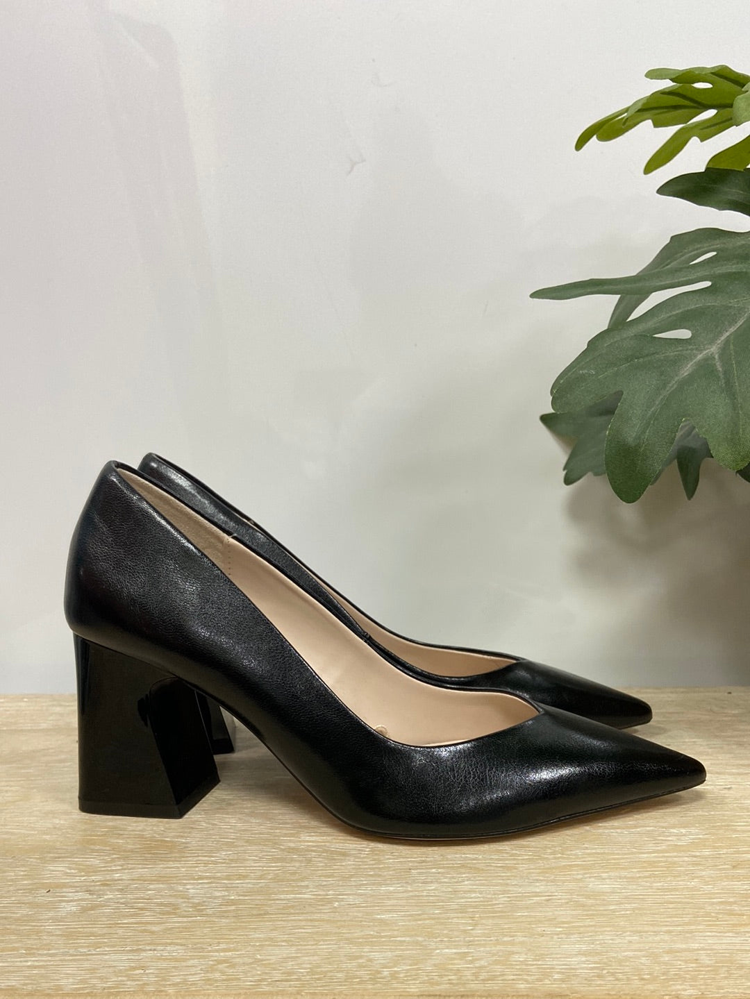 ZARA. Black dress shoes size 37