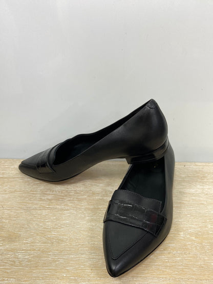 CLARKS.Manoletinas tipo mocasín piel negro T.37.5