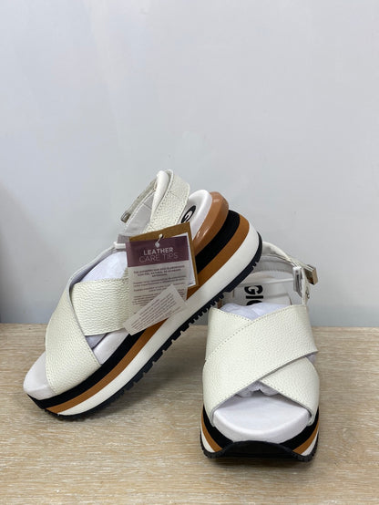 GIOSEPPO.Sandalias blancas plataforma T.37