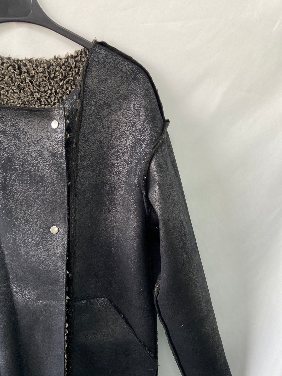 OTRAS.Abrigo reversible doble textura TU(s/M)