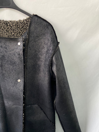 OTRAS.Abrigo reversible doble textura TU(s/M)