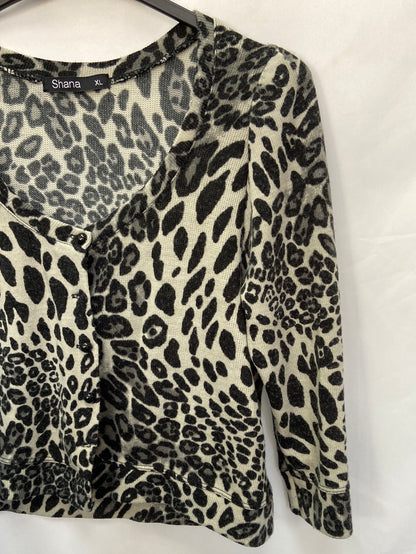 SHANA. Animal print short cardigan S.XL(m)