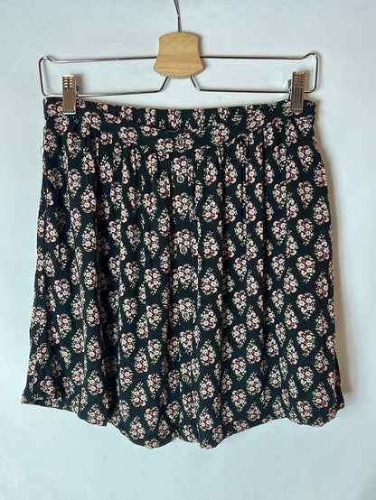 STARDIVARIUS. Flowing black printed skirt. TM