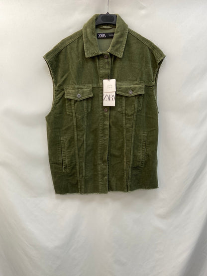 ZARA. Oversized green corduroy vest TS