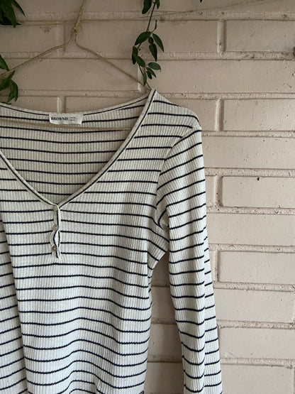 White striped Ts top