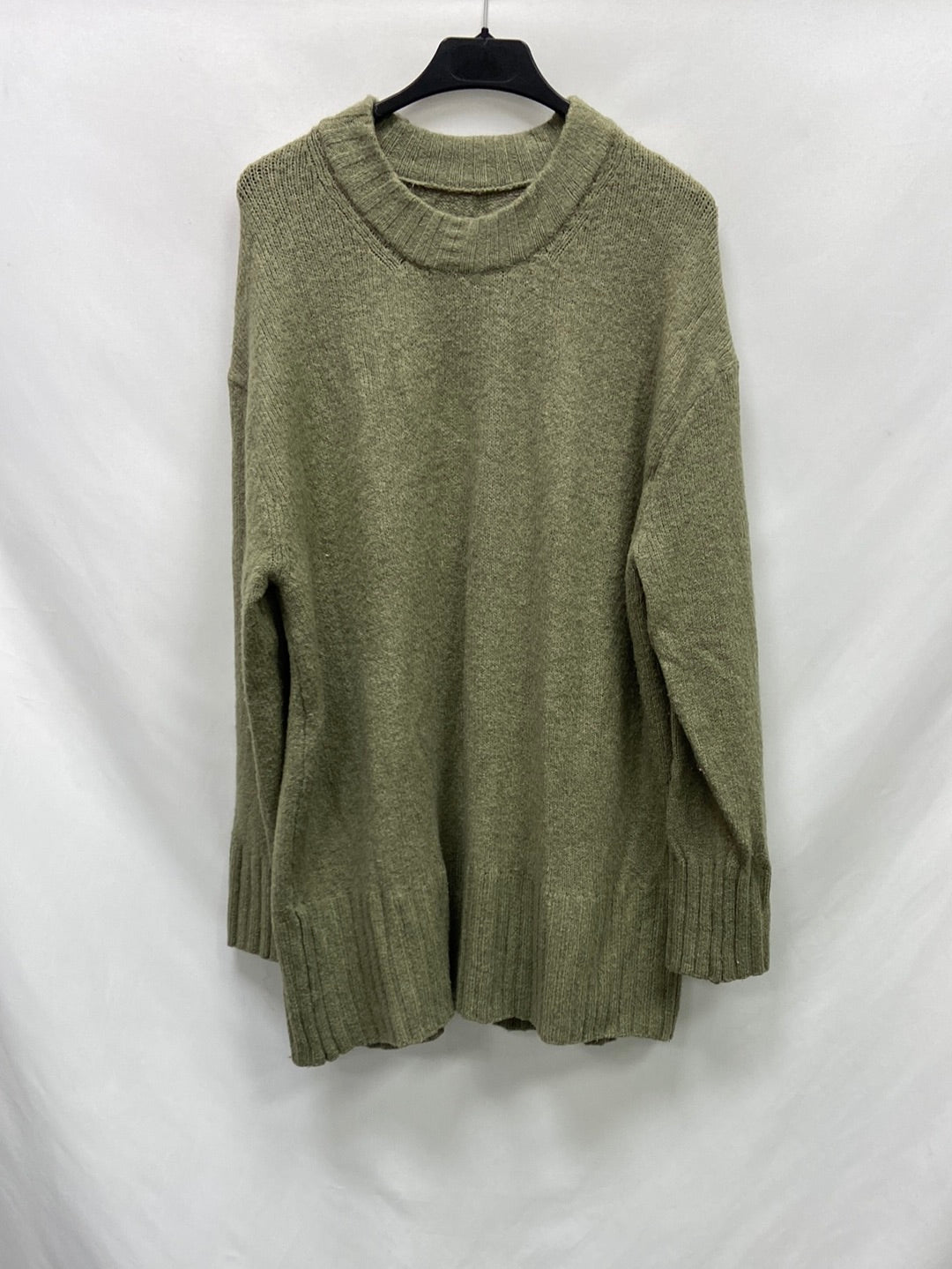 OTRAS.Jersey verde oversized TU (S/M)