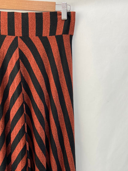 TRUCCO. falda midi rayas T.M