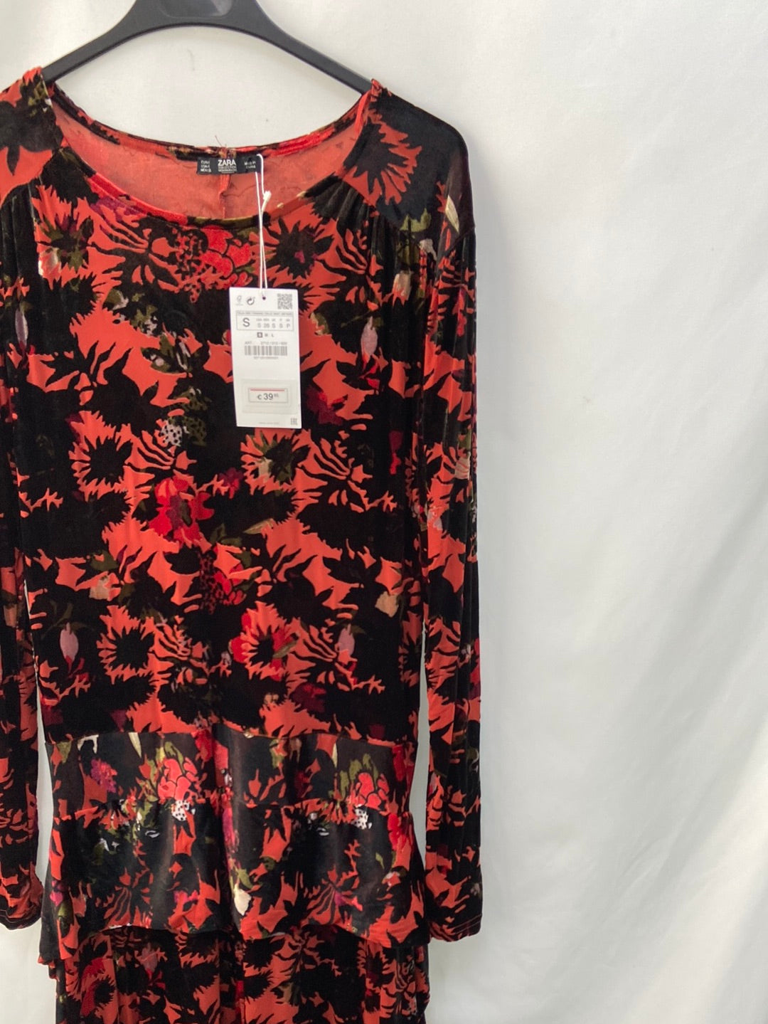 ZARA. Vestido midi terciopelo T.S