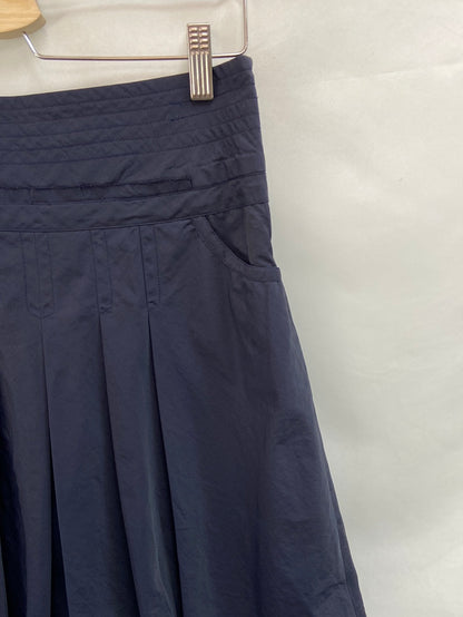 ADOLFO DOMINGUEZ. Skirt size 40