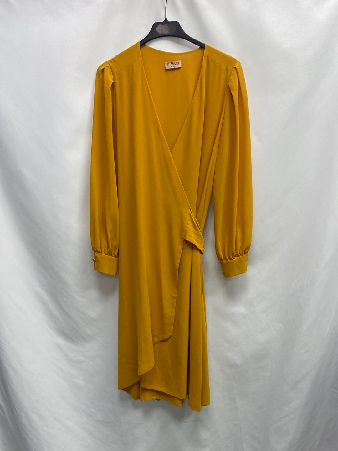 BIMANI. Vestido cruzado mostaza T.m