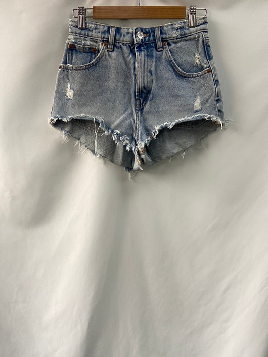 ZARA.Denim shorts S.36