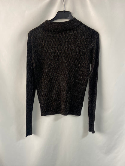 MARIA POMBO.Top/Sweater with golden threads TM