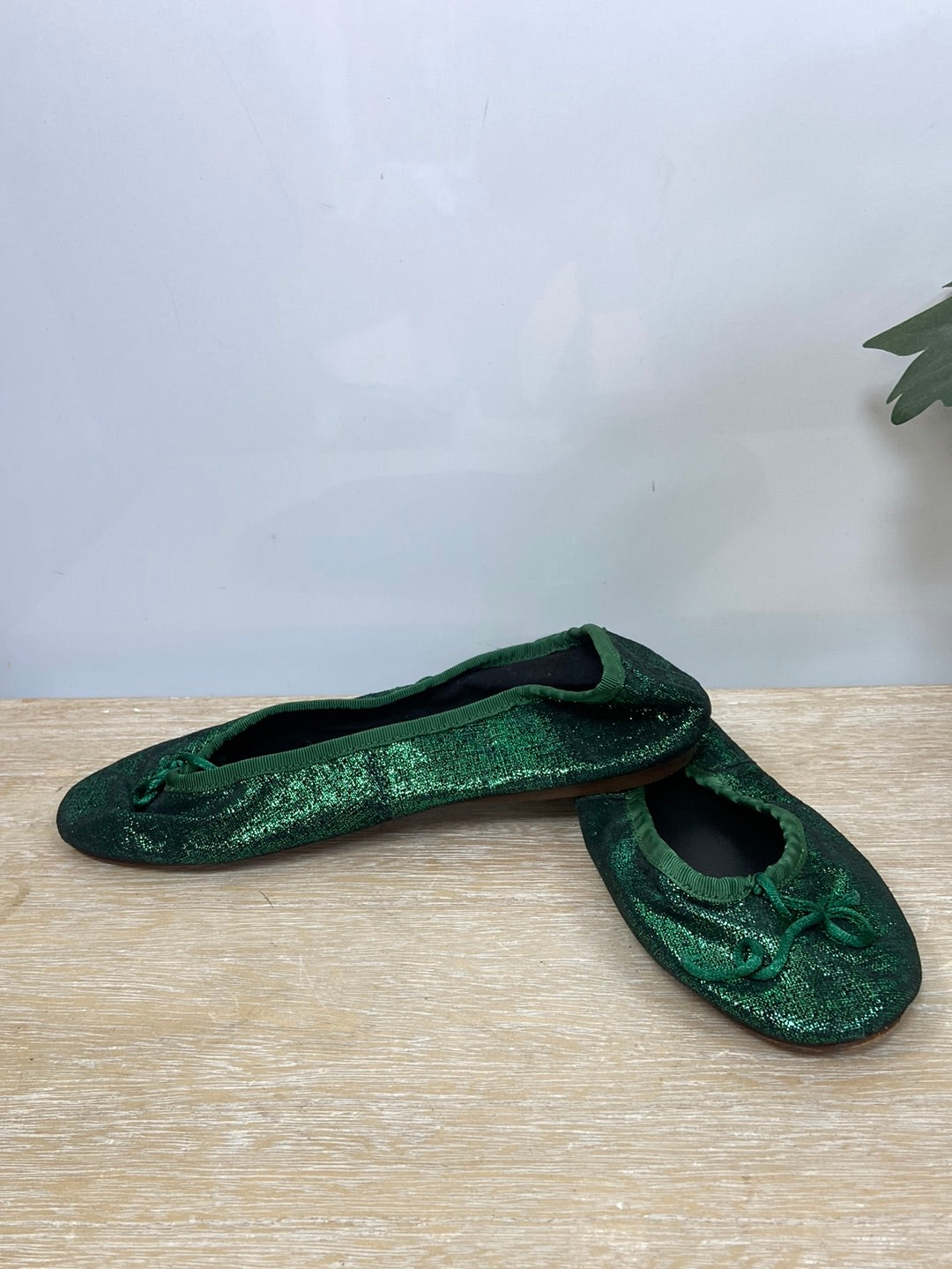 BIMBA Y LOLA. Green ballet flats size 36