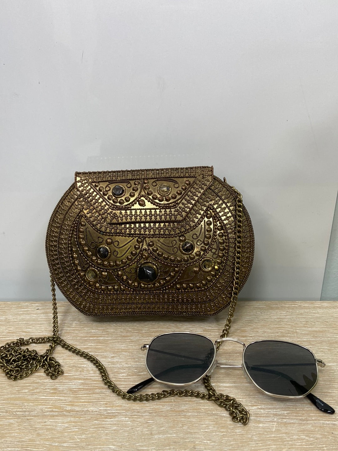 SFERA.Bolso latón dorado