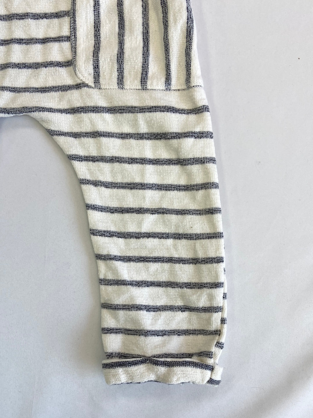 ZARA. Peto rayas gris oscuro T.2-3 años