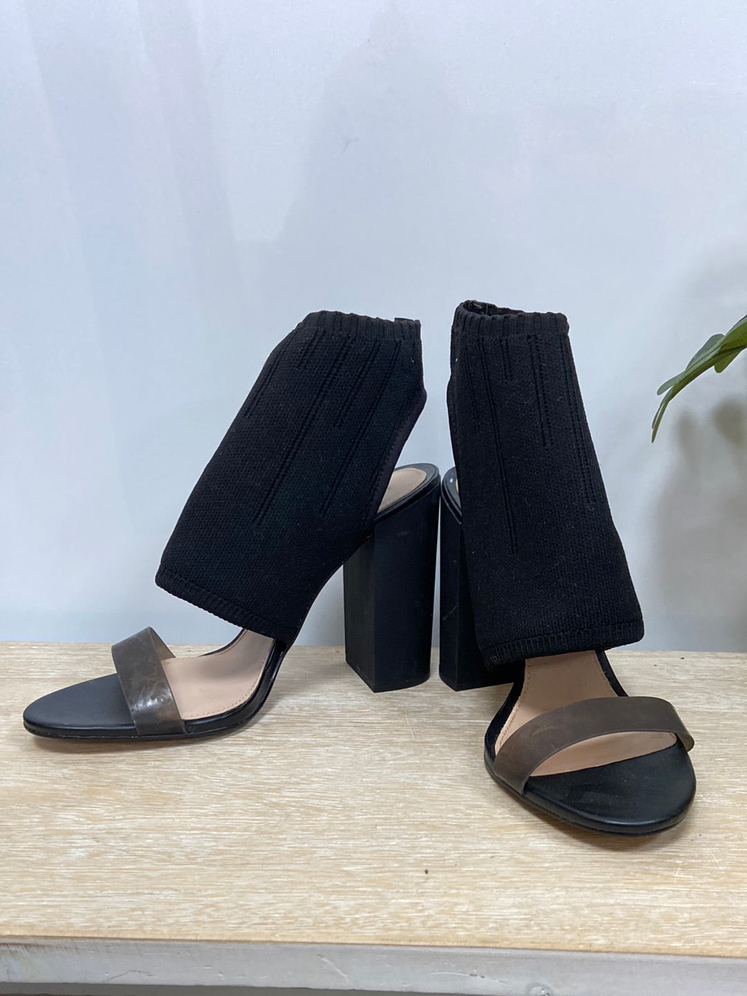 ZARA. Fabric sandal heel size 40