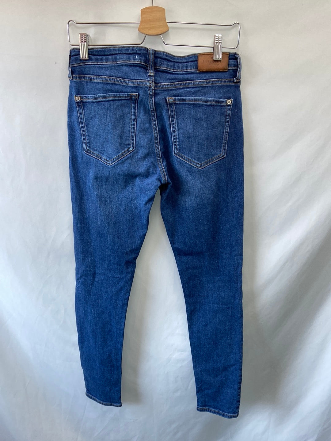 MANGO.Pantalones pitillo clásicos T.38