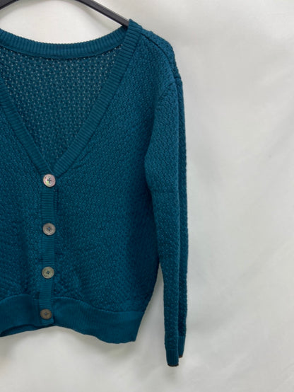 COUNTING CLOUDS. Rebeca verde abotonada T.m