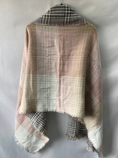 OTRAS.Bufanda tonos pastel doble estampado