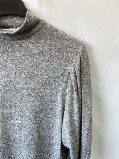 STRADIVARIUS.Lightweight grey jersey with T-shirt sleeves