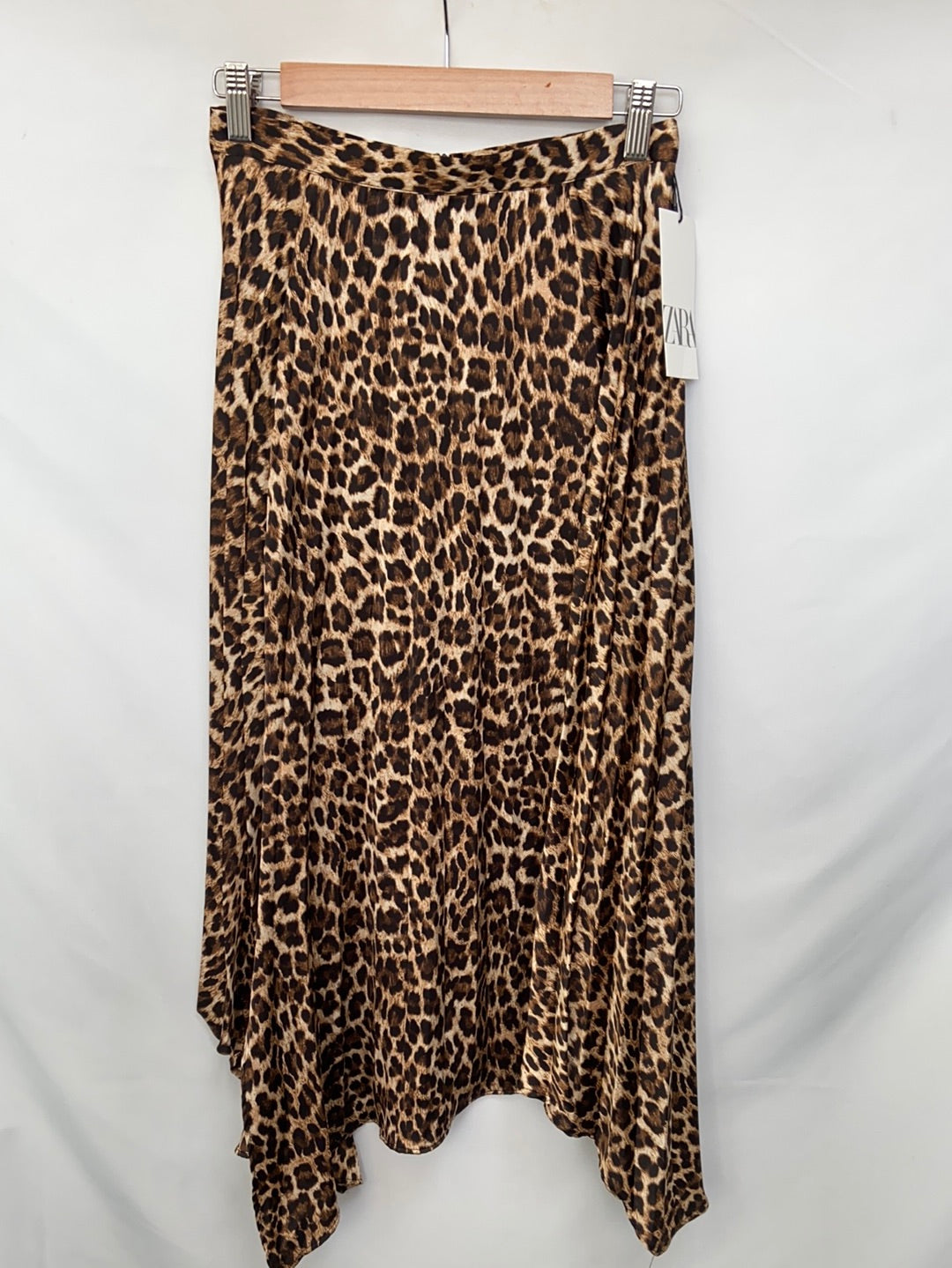 ZARA.Asymmetrical animal print midi skirt T.xs