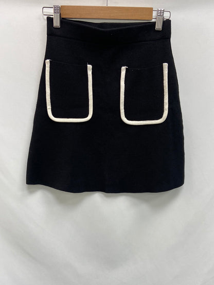 ZARA.Falda corta acampanada T.XS