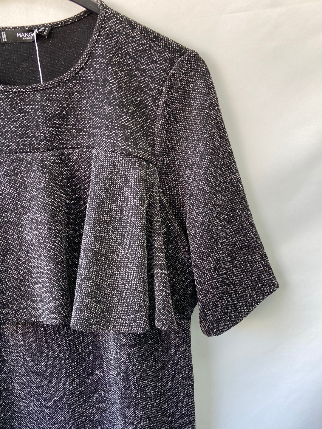 MANGO. Vestido volante T.m