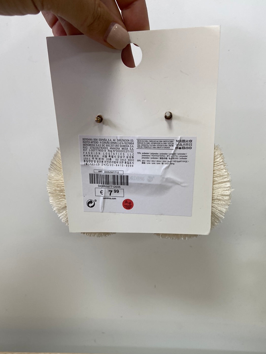 BERSHKA.Pendientes blancos flecos