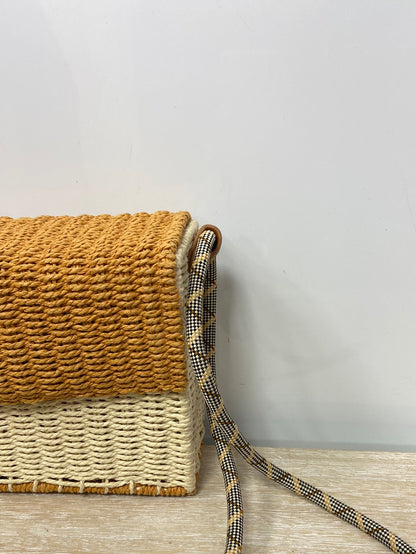 OYSHO.Wicker basket