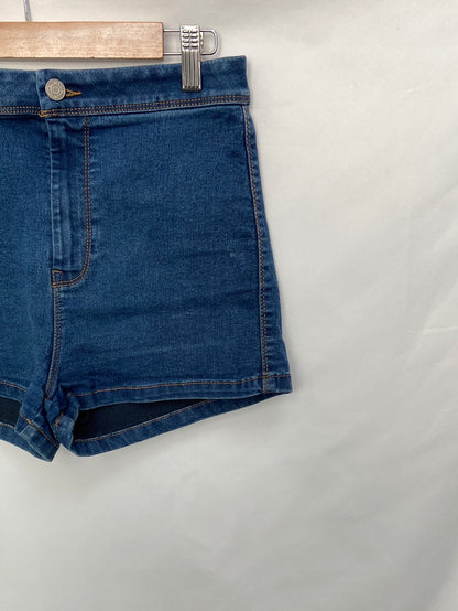 PULL&BEAR.Shorts denim elásticos T.38