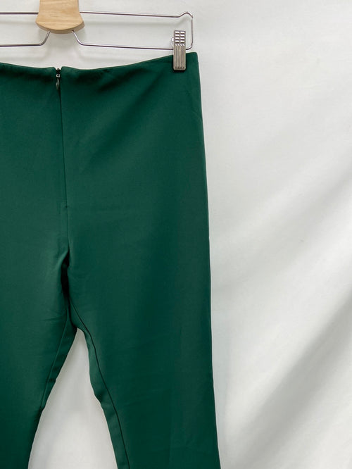 BÁRBARA TORRIJOS.Pantalones verdes pinzas T.36