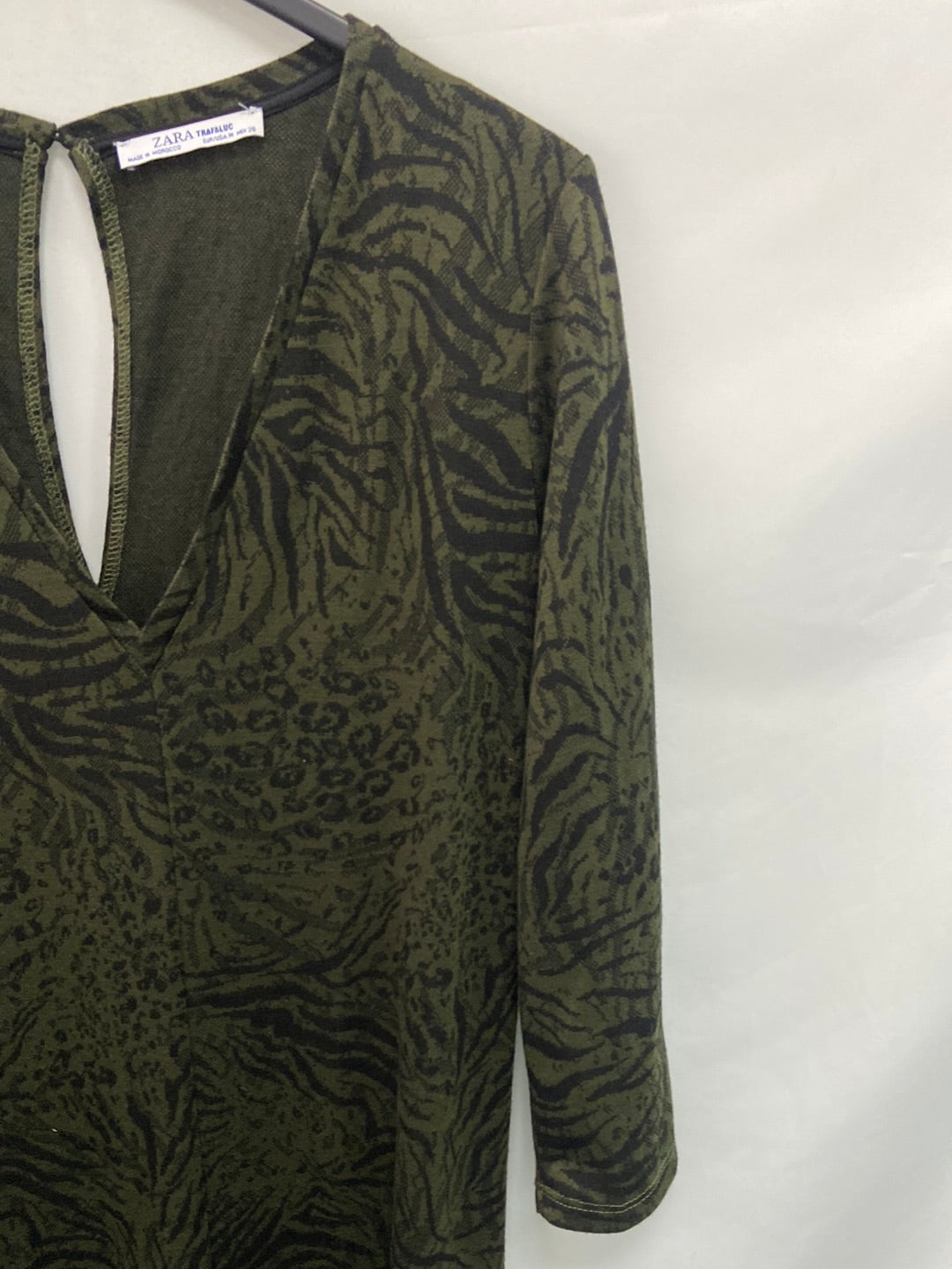 ZARA. Mono verde animal print T.m
