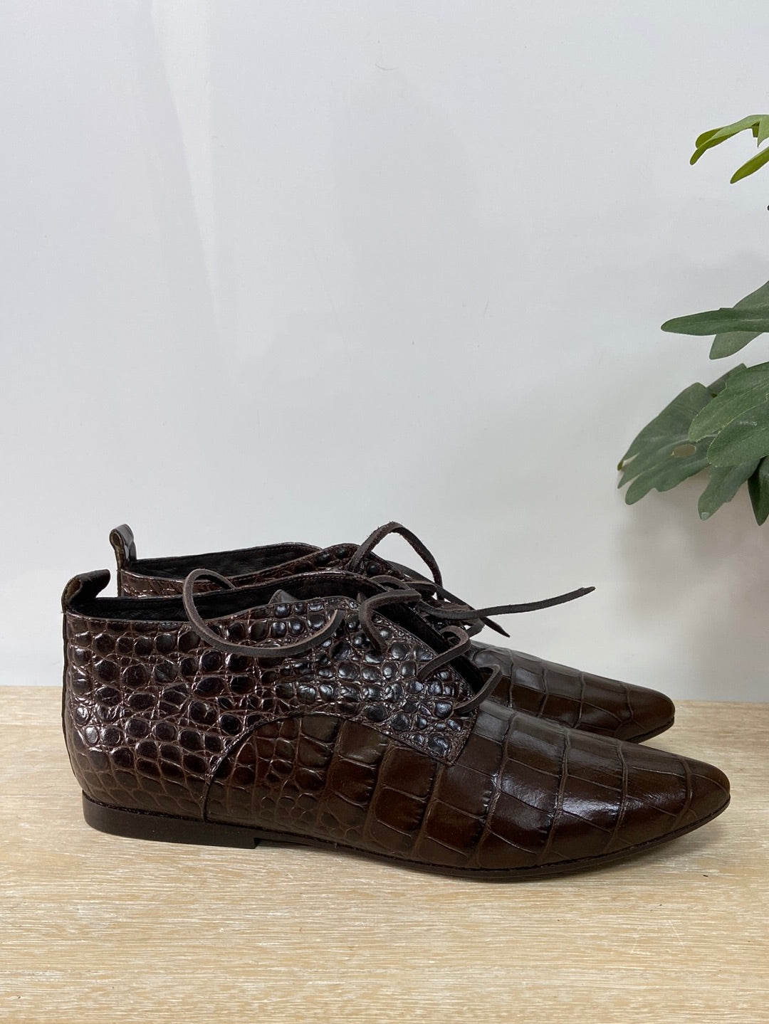 BEATRIZ FUREST. Snakeskin ankle boots, size 37