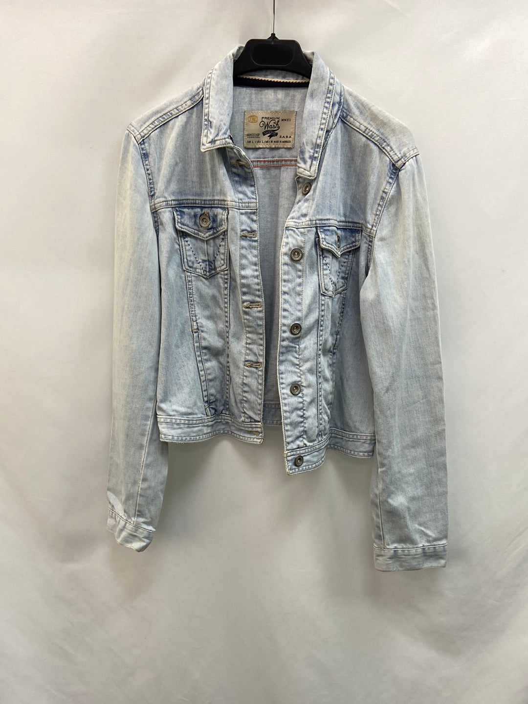 ZARA. cazadora vaquera clara T.L (s)